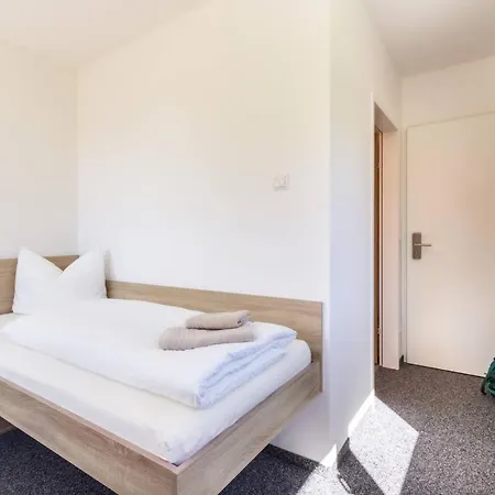 Bed & Breakfast Haus Gaues *